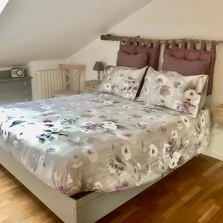 La Mansarda Di San Lorenzo Апартаменты *